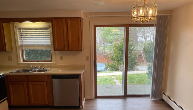 838 State St, Unit 7 in Bangor, ME - Building Photo - Building Photo