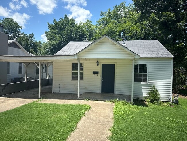 property at 307 N 19th St