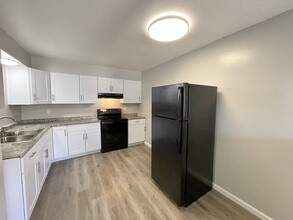 East Fillmore in Phoenix, AZ - Building Photo - Interior Photo