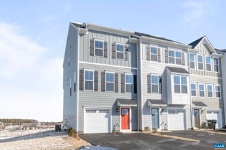 39 Iron Horse Ln in Fishersville, VA - Building Photo - Building Photo