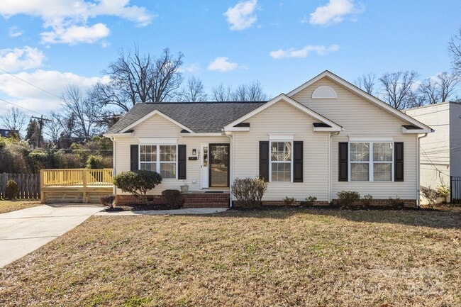 property at 1902 Baxter St