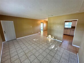 4416 19th St Cir W in Bradenton, FL - Building Photo - Building Photo