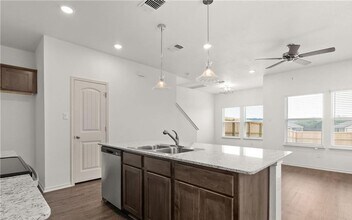 211 Grn Valley Dr in Copperas Cove, TX - Building Photo - Building Photo