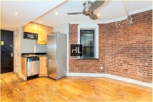 East 25th Street in New York, NY - Building Photo