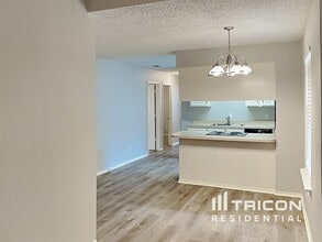 4931 Darrow Ln in Arlington, TX - Building Photo - Building Photo