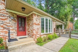 100 Carlisle Dr in Silver Spring, MD - Building Photo - Building Photo
