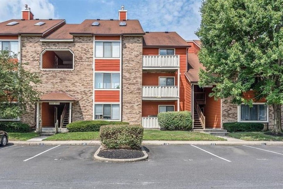2514 Sussex Ct in Mount Laurel, NJ - Foto de edificio