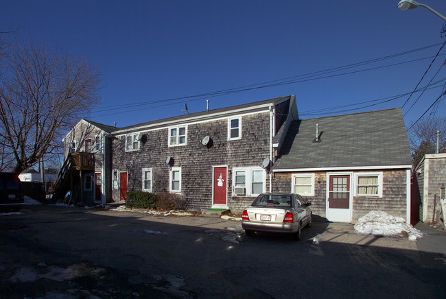 580 - 2 Main St in Hyannis, MA - Building Photo - Building Photo