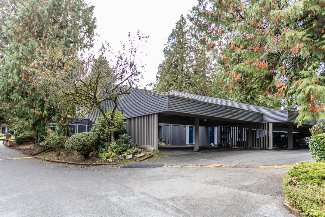 20155 50 Av in Langley, BC - Building Photo