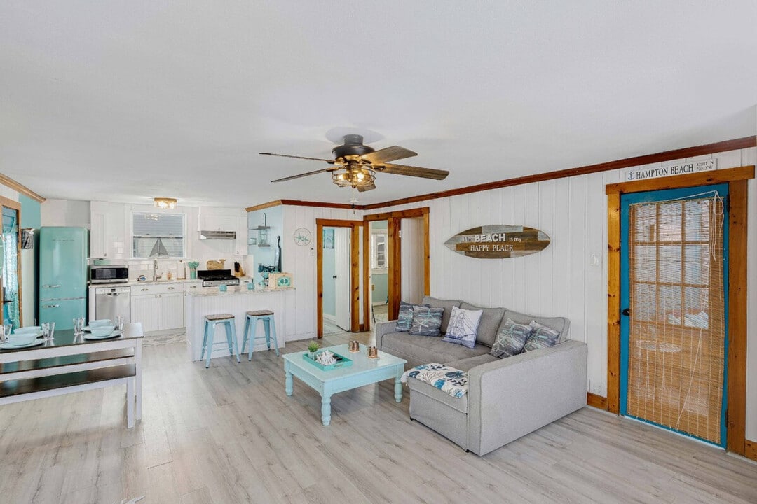 23 Wall St in Hampton, NH - Foto de edificio