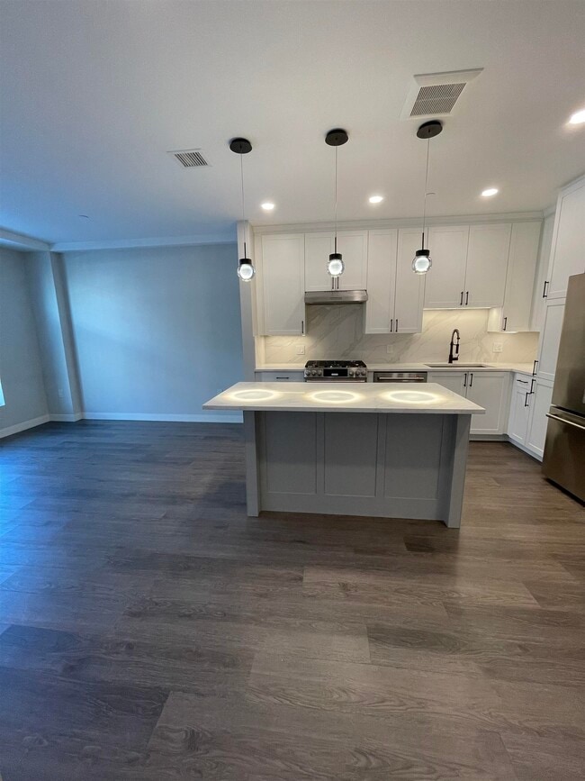 property at 18 Artisan Dr