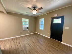 1306 Perez St in Austin, TX - Building Photo - Building Photo