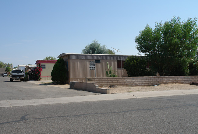 16001 N 27th St in Phoenix, AZ - Building Photo - Building Photo