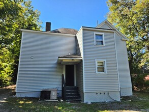 706 Maple Ave in Burlington, NC - Building Photo - Building Photo