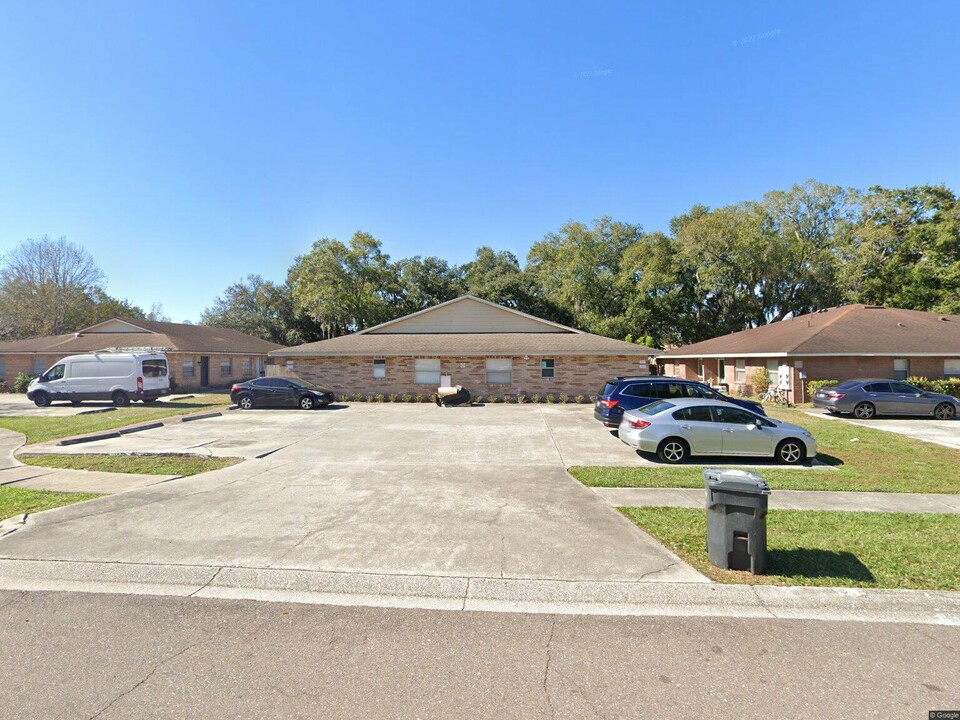 3119 Bloomingdale Villas Ct in Brandon, FL - Building Photo