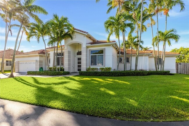 8464 SW 138th St in Palmetto Bay, FL - Building Photo - Building Photo
