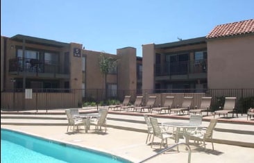 Seashore Apartments in Huntington Beach, CA - Foto de edificio - Building Photo