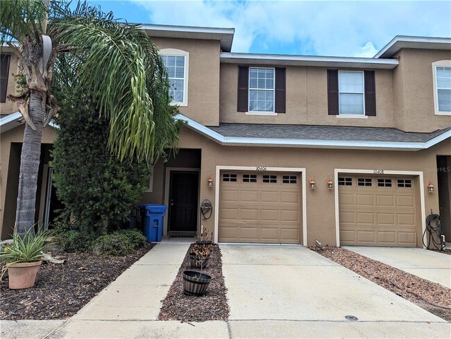 10406 Tulip Field Way in Riverview, FL - Foto de edificio - Building Photo