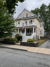 8 Madison St, Unit 1 in Medford, MA - Foto de edificio - Building Photo