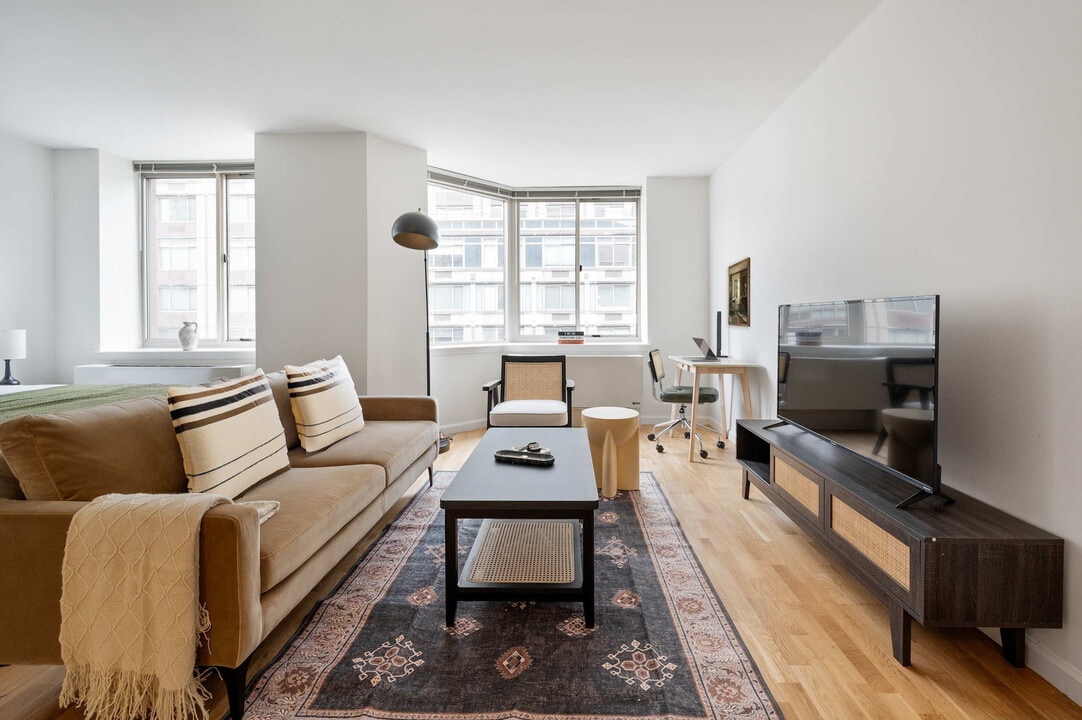 1501 Lexington Ave in New York, NY - Building Photo