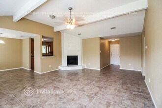 2650 Fairmont Dr in Grand Prairie, TX - Building Photo - Building Photo