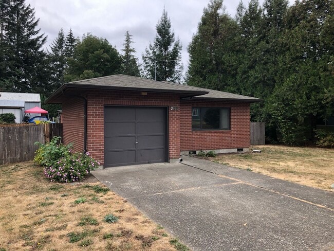 property at 920 E Zee Ct