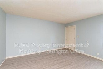 243 Landings Dr in Frankfort, KY - Building Photo - Building Photo