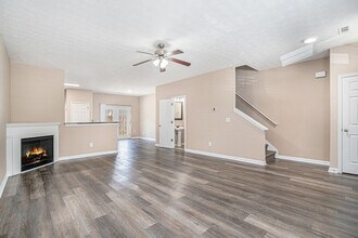 4155 Park Chase Dr in East Point, GA - Building Photo - Building Photo