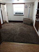 215 N 11th St in Miles City, MT - Building Photo - Building Photo