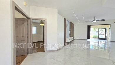 511 SE 25th Terrace in Cape Coral, FL - Building Photo - Building Photo