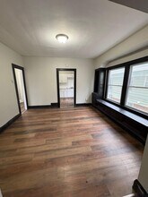 15710 Corsica Ave in Cleveland, OH - Foto de edificio - Building Photo