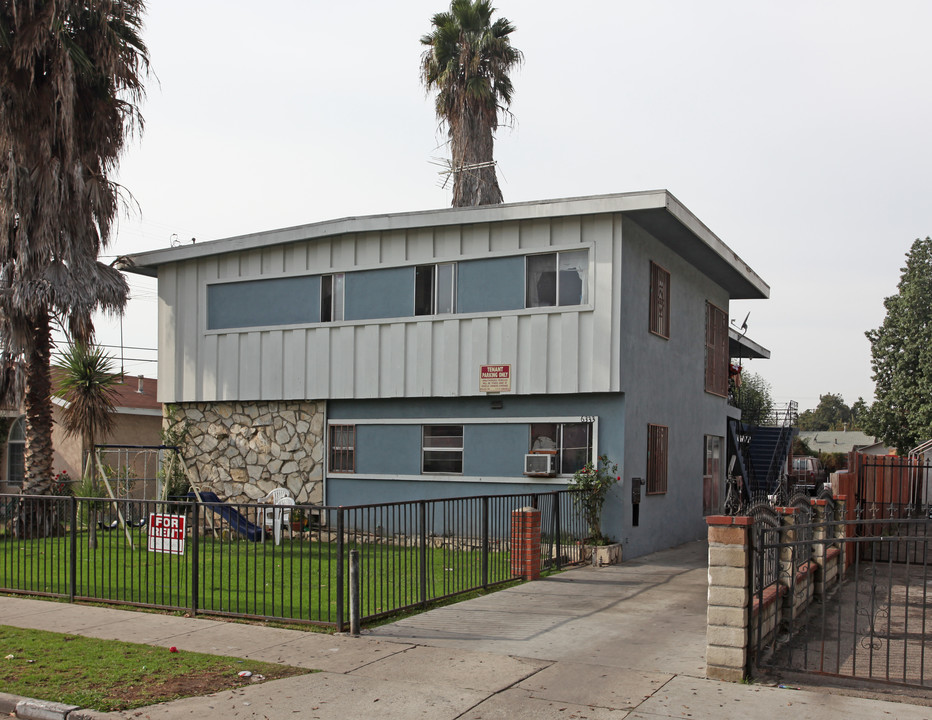 6333 Corona Ave in Bell, CA - Building Photo