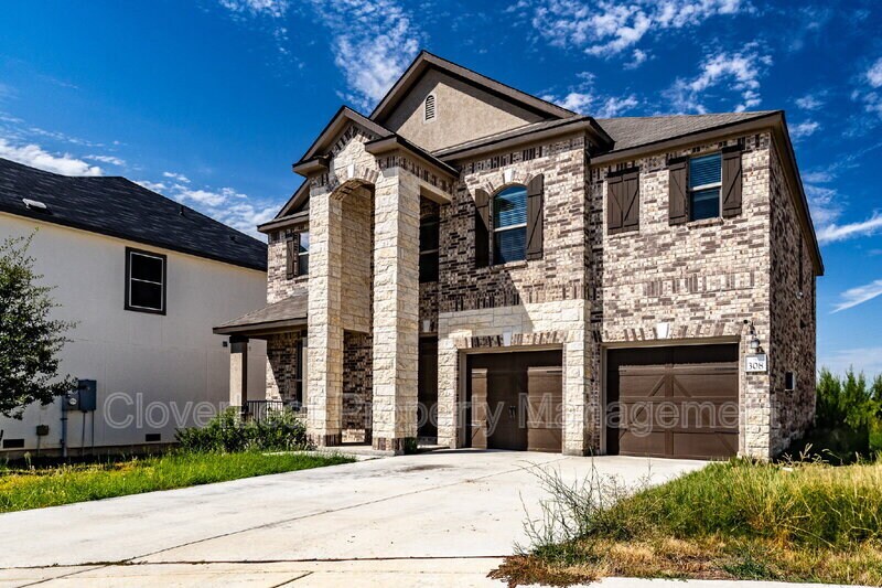308 Rustic Springs in Universal City, TX - Foto de edificio