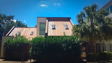 3306 Lake St, Unit 1 in Houston, TX - Foto de edificio - Building Photo