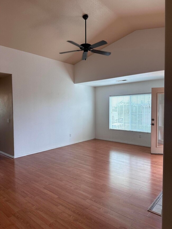 5204 Na Pali St NE in Albuquerque, NM - Building Photo - Building Photo