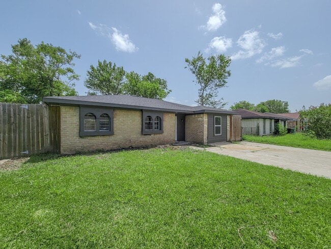 11811 Bay Cedar Dr in Houston, TX - Building Photo - Building Photo