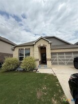1908 Brandon Oak in New Braunfels, TX - Building Photo