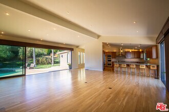 20247 Piedra Chica Rd in Malibu, CA - Building Photo - Building Photo