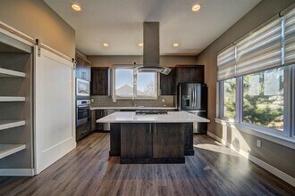 704 American Pharaoh Dr in Iowa City, IA - Building Photo - Building Photo