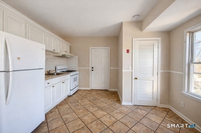 1132 Hancock Ave in Bridgeport, CT - Building Photo - Building Photo