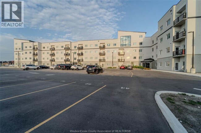 1900 6th Conc in Lasalle, ON - Building Photo - Building Photo