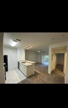5455 Vineland Rd, Unit 3310 in Orlando, FL - Building Photo - Building Photo