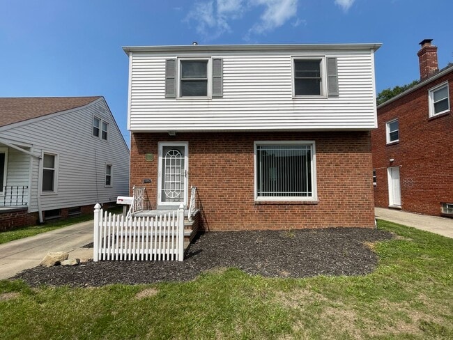 4173 Hinsdale Rd