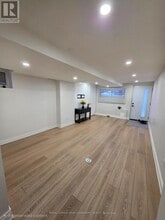 2 Hardisty Dr in Toronto, ON - Building Photo - Building Photo