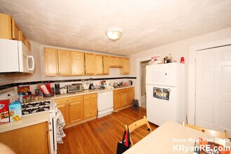 60-62 Bedford St in Waltham, MA - Building Photo - Building Photo