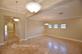 1410 Emerald Hill Way, Unit 06-104 in Valrico, FL - Building Photo - Building Photo