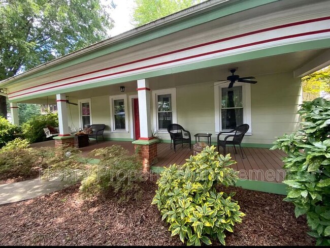 property at 204 North Dixon Avenue