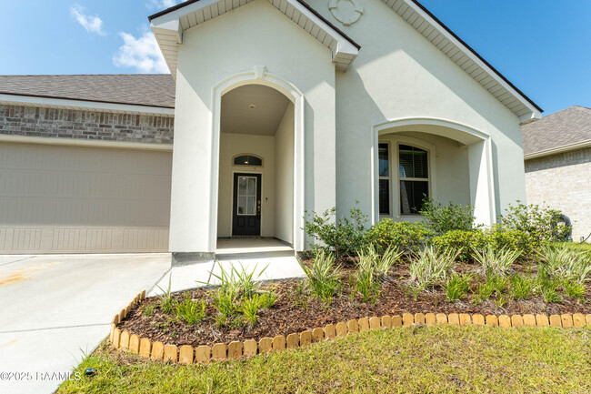 13818 Bellacosa Ave in Baton Rouge, LA - Building Photo - Building Photo