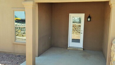 11727 Dos Palmas Dr in El Paso, TX - Building Photo - Building Photo