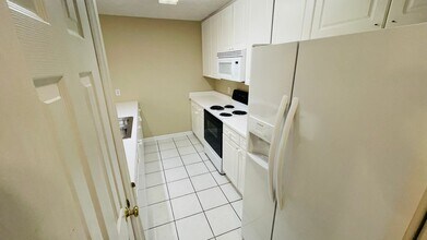 2428 E University Dr in Auburn, AL - Building Photo - Building Photo